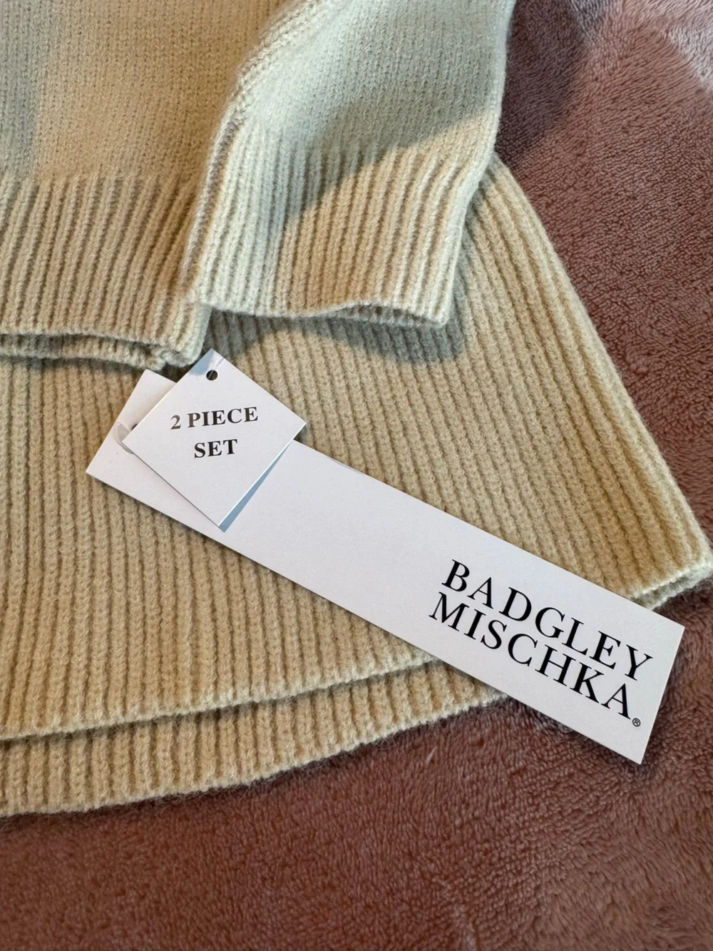 NWT Badgley Mischka Sweater Skirt and Embellished Sweater Set, Cream, Size 5